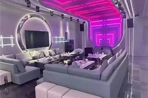 郑州高档会所KTV直招模特，无套路，薪资1800起等你来